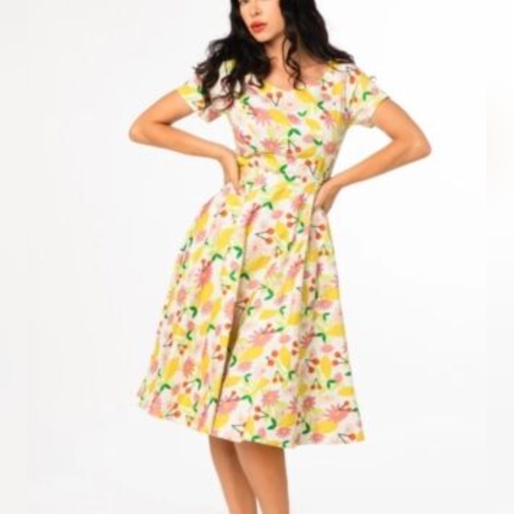 Ms Lulo 50s Style Floral pleated Dress (NWT) - Picture 2 of 7